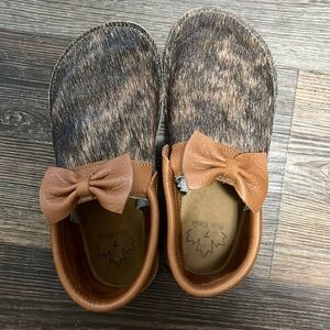 Posh Panda x Herr Wildrags size 7 tan/brown hide hair shoes